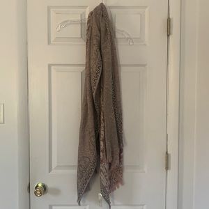 NWT Mauve Embroidered Paisley Patterned Scarf Shawl